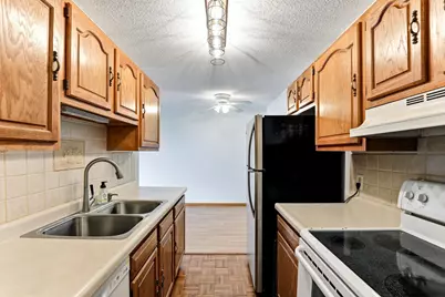 12864 Nicollet Avenue #202, Burnsville, MN 55337 - Photo 13