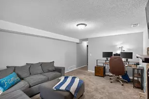 8149 Brandywine Pkwy, Brooklyn Park, MN 55444 - Photo 15
