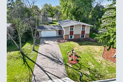 8149 Brandywine Parkway, Brooklyn Park, MN 55444 - Photo 3