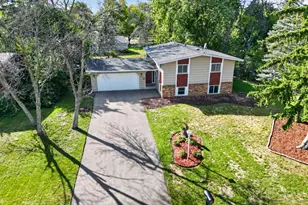 8149 Brandywine Pkwy, Brooklyn Park, MN 55444 - Photo 3