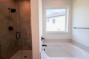 851 Londonderry Ln NW, Rochester, MN 55901 - Photo 15