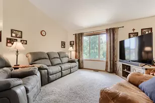 7944 Highland Dr, Lino Lakes, MN 55014 - Photo 9