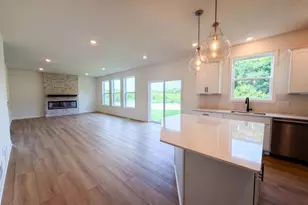 843 Londonderry Ln NW, Rochester, MN 55901 - Photo 5