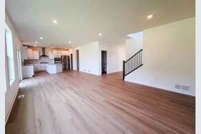843 Londonderry Lane NW, Rochester, MN 55901 - Photo 3