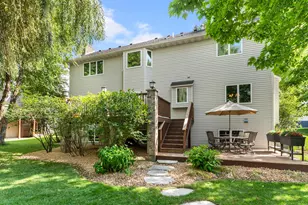 546 White Pine Way, Eagan, MN 55123 - Photo 3