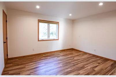 828 Alice Drive, Thief River Falls, MN 56701 - Photo 15