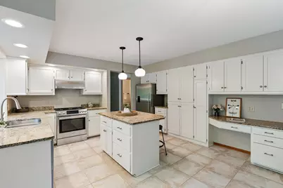 9017 Larkspur Lane, Eden Prairie, MN 55347 - Photo 7