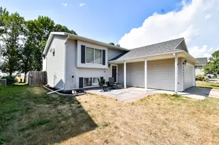 3842 10th St N, Fargo, ND 58102 - Photo 11