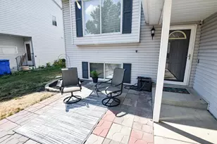 3842 10th St N, Fargo, ND 58102 - Photo 3