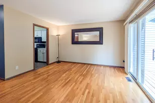 7023 146th St Ct, Apple Valley, MN 55124 - Photo 7