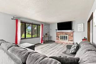 10048 Upton Rd, Bloomington, MN 55431 - Photo 13
