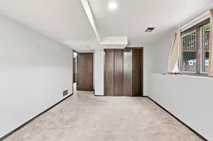 10048 Upton Rd, Bloomington, MN 55431 - Photo 27