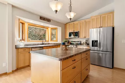 1939 Greenwood Drive NE, Owatonna, MN 55060 - Photo 5
