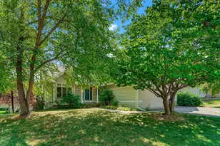 8843 Blackoaks Ln N, Maple Grove, MN 55311 - Photo 5