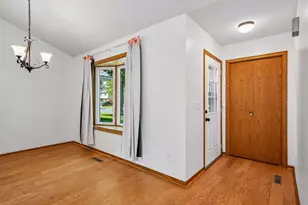 518 Devonshire Dr, Norwood Young America, MN 55397 - Photo 9