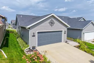 6084 Sandstone St NW, Rochester, MN 55901 - Photo 5