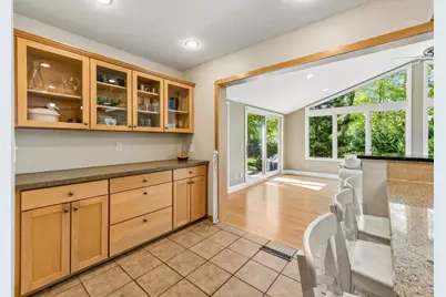 290 Ridgeview Drive E, Wayzata, MN 55391 - Photo 9