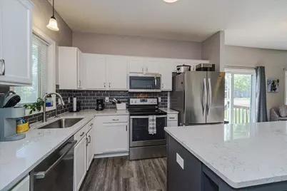 20591 Keystone Avenue, Lakeville, MN 55044 - Photo 3