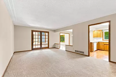 1718 Hazelwood Circle, Saint Cloud, MN 56303 - Photo 9