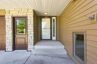 1718 Hazelwood Circle, Saint Cloud, MN 56303 - Photo 5