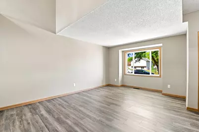 580 W 11th Street, Rush City, MN 55069 - Photo 9