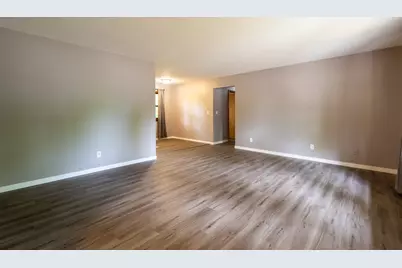 1715 19th Street S, Moorhead, MN 56560 - Photo 3