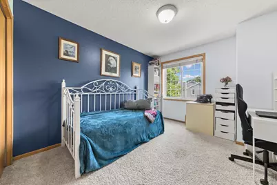 446 Mission Hills Way E, Chanhassen, MN 55317 - Photo 23