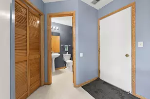 446 Mission Hills Way E, Chanhassen, MN 55317 - Photo 15
