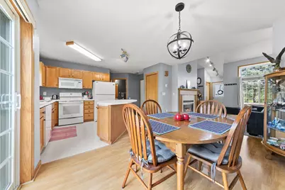 446 Mission Hills Way E, Chanhassen, MN 55317 - Photo 13