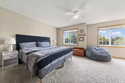 446 Mission Hills Way E, Chanhassen, MN 55317 - Photo 17