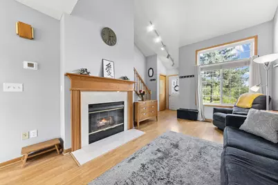 446 Mission Hills Way E, Chanhassen, MN 55317 - Photo 3