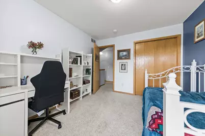 446 Mission Hills Way E, Chanhassen, MN 55317 - Photo 25