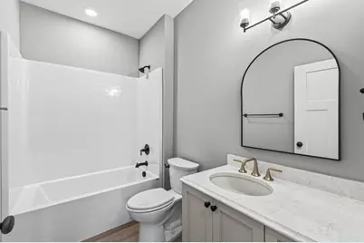 2353 7th Ave E, North Saint Paul, MN 55109 - Photo 21