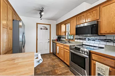 958 Cortland Drive, Apple Valley, MN 55124 - Photo 15