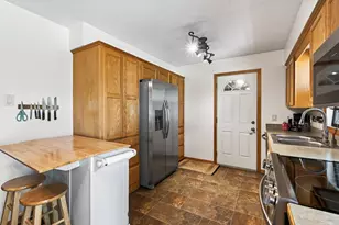 958 Cortland Dr, Apple Valley, MN 55124 - Photo 13