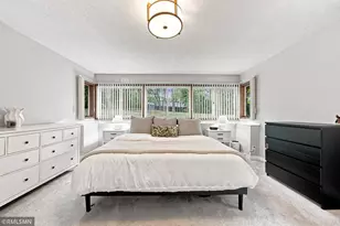 13240 Dahlgren Rd, Minnetonka, MN 55305 - Photo 23
