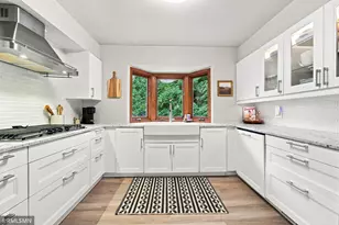 13240 Dahlgren Rd, Minnetonka, MN 55305 - Photo 9