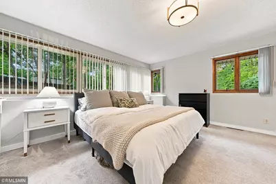 13240 Dahlgren Road, Minnetonka, MN 55305 - Photo 25