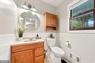 13240 Dahlgren Rd, Minnetonka, MN 55305 - Photo 21