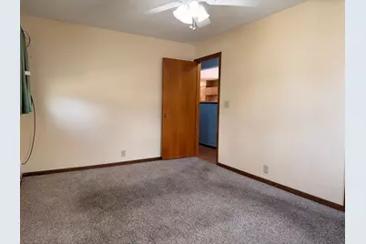 117 Southdale Street SE, Sleepy Eye, MN 56085 - Photo 13