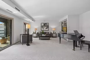 1235 Yale Pl, Minneapolis, MN 55403 - Photo 3