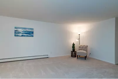 2670 Oxford Street N #204, Roseville, MN 55113 - Photo 3