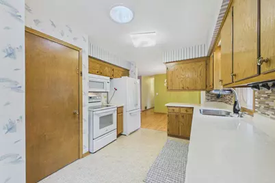 1761 Emerald Drive, New Brighton, MN 55112 - Photo 5