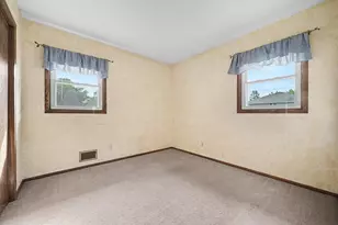5520 Saint Stephens St, Mounds View, MN 55112 - Photo 9