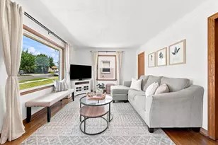 2134 4th St E, Saint Paul, MN 55119 - Photo 5