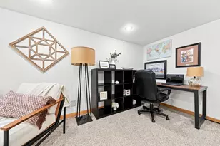 2134 4th St E, Saint Paul, MN 55119 - Photo 15