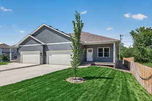 2357 7th Ave E, North Saint Paul, MN 55109 - Photo 1