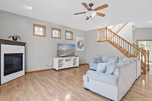 20710 Helena Ln, Lakeville, MN 55044 - Photo 7