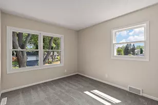1694 Hinton Trail N, Oakdale, MN 55128 - Photo 21