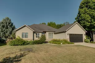 431 Clearview Ct, Moorhead, MN 56560 - Photo 3
